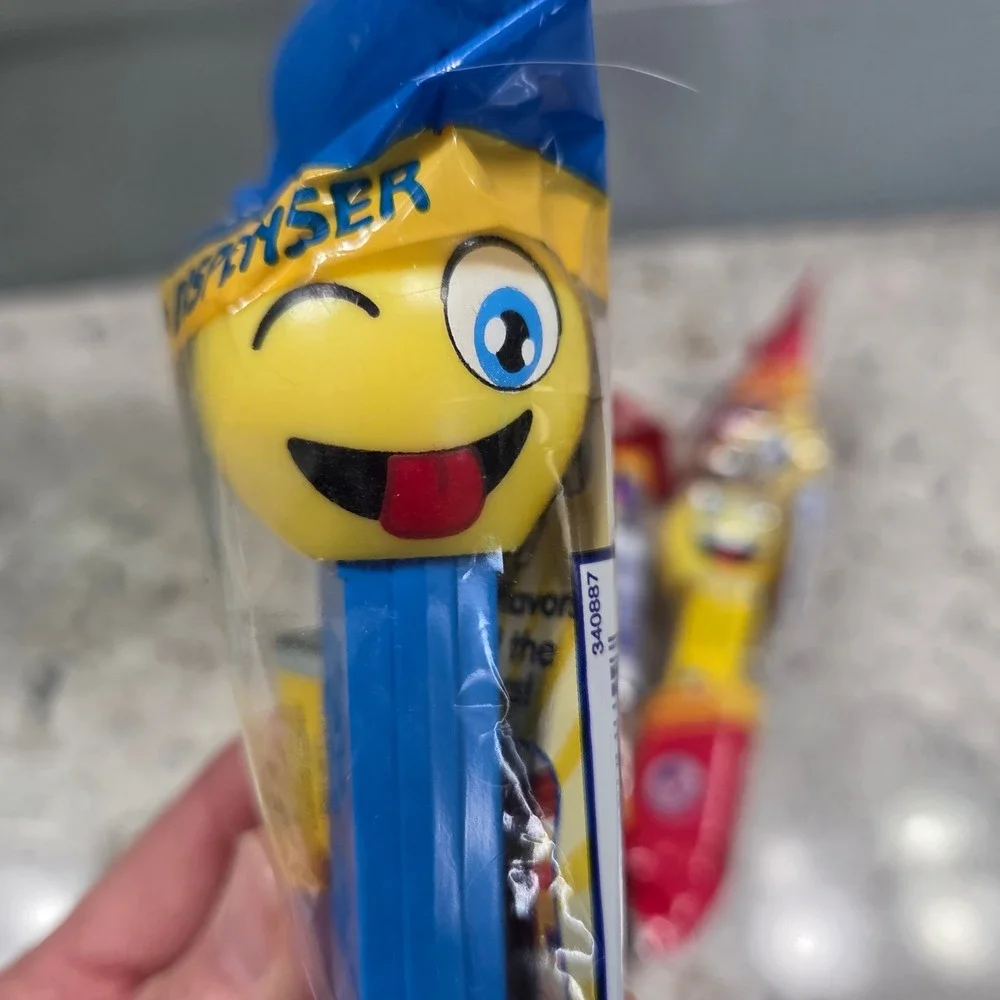 NEE SEALED PEZ Dispensers Emoji Collection Set of 4 Lemon‎ Candy New